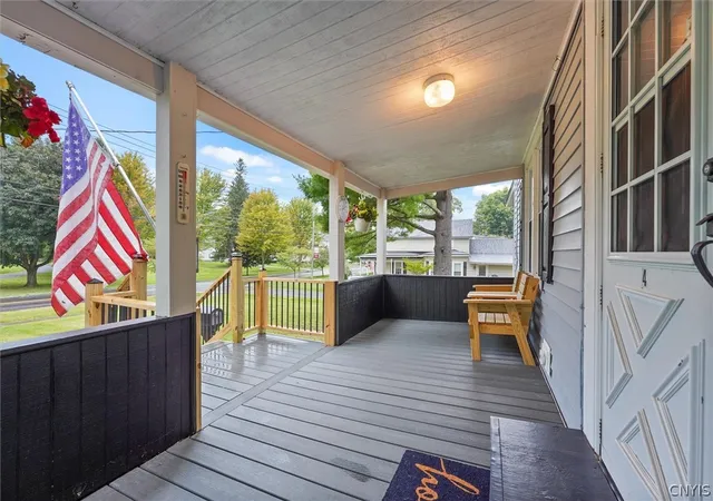Photo 4 of Single family home for sale at 4 North St, Marcellus, NY 13108 | MLS# S1713218 | Listing updated on 2026-09-11