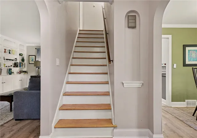 Photo 3 of Single family home for sale at 184 Pinewood, Rochester, NY 14617 | MLS# R1713633 | Listing updated on 2026-09-13