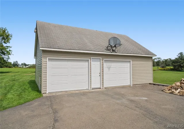 Photo 3 of Single family home for sale at 8892 North St, Springville, NY 14141 | MLS# B1713253 | Listing updated on 2026-09-11