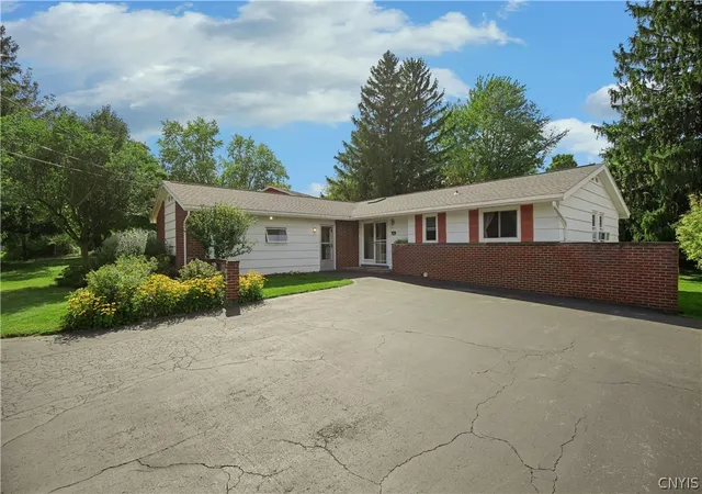 Photo 2 of Single family home for sale at 5239 Jamesville Rd, Syracuse, NY 13214 | MLS# S1712720 | Listing updated on 2026-09-14