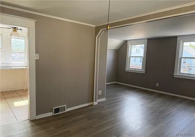 Photo 3 of House for sale at 213 Chadduck Ave, Buffalo, NY 14207 | MLS# B1706782 | Listing updated on 2026-09-11