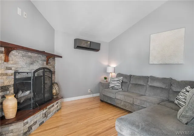 Photo 4 of Single family home for sale at 82 Bucyrus Dr, Buffalo, NY 14228 | MLS# B1714042 | Listing updated on 2026-09-11