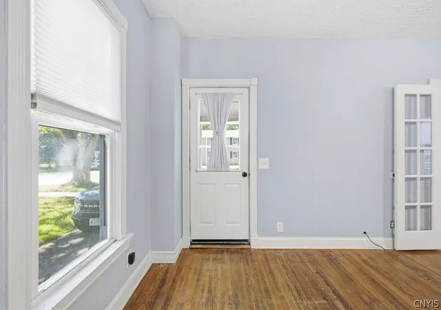 Photo 3 of Single family home for sale at 52 Downer St, Baldwinsville, NY 13027 | MLS# S1714040 | Listing updated on 2026-09-11