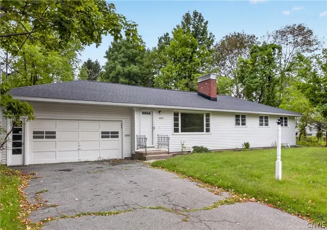Photo 4 of Single family home for sale at 2601 E Colvin St, Syracuse, NY 13224 | MLS# S1713680 | Listing updated on 2026-09-16