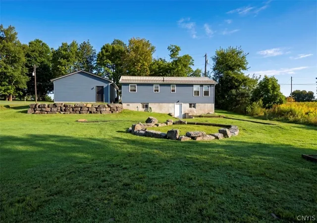 Photo 3 of Single family home for sale at 6948 N Division St Rd, Auburn, NY 13021 | MLS# S1713588 | Listing updated on 2026-09-14
