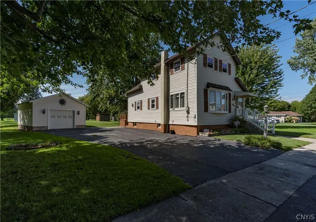 Photo 3 of Single family home for sale at 151 Boon St, Watertown, NY 13601 | MLS# S1714116 | Listing updated on 2026-09-14