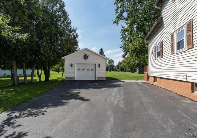 Photo 3 of Single family home for sale at 151 Boon St, Watertown, NY 13601 | MLS# S1714116 | Listing updated on 2026-09-14
