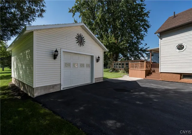 Photo 4 of Single family home for sale at 151 Boon St, Watertown, NY 13601 | MLS# S1714116 | Listing updated on 2026-09-14