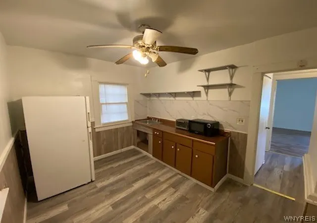 Photo 4 of Multi family home for sale at 709 Townsend Pl, Niagara Falls, NY 14301 | MLS# B1714086 | Listing updated on 2026-09-11