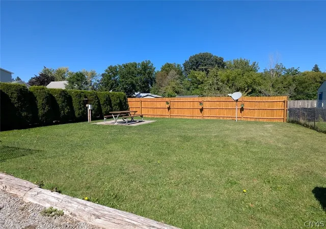 Photo 3 of Multi family home for sale at 115 Furnace Ave, Oneida, NY 13421 | MLS# S1714053 | Listing updated on 2026-09-11