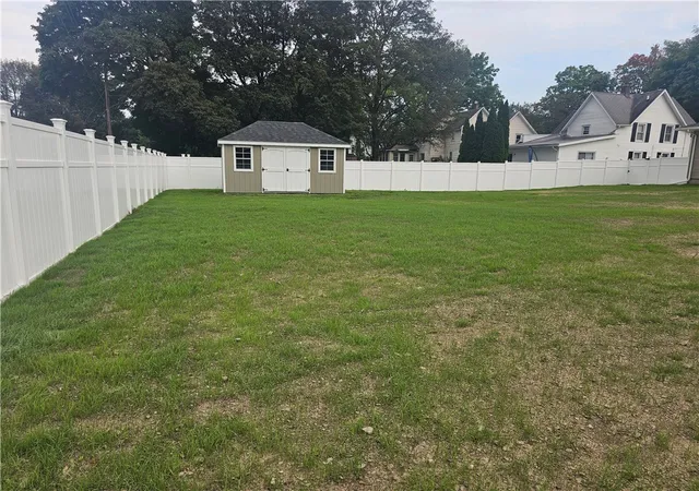 Photo 3 of Single family home for sale at 220 Crete Ave, Elmira, NY 14901 | MLS# R1713867 | Listing updated on 2026-09-11