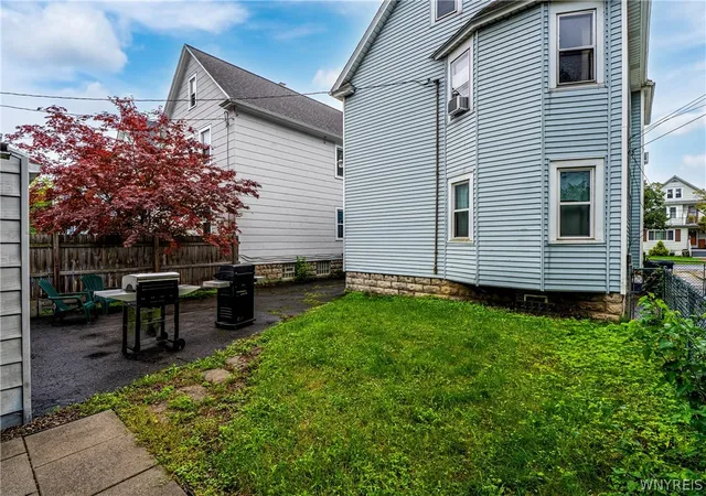 Listing Photo 4 - Condo for sale in building located at 139 Stratford Rd, Buffalo, NY 14216