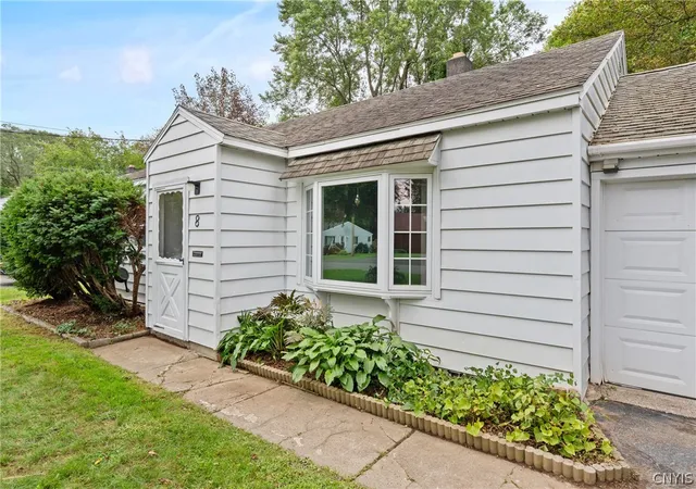 Photo 2 of Single family home for sale at 8 Homeland Rd, Syracuse, NY 13212 | MLS# S1713089 | Listing updated on 2026-09-12