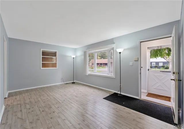 Photo 3 of Single family home for sale at 8 Homeland Rd, Syracuse, NY 13212 | MLS# S1713089 | Listing updated on 2026-09-12