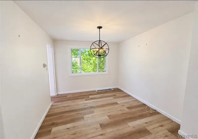 Photo 3 of Single family home for sale at 7 Bennett Village, Buffalo, NY 14214 | MLS# B1714220 | Listing updated on 2026-09-12