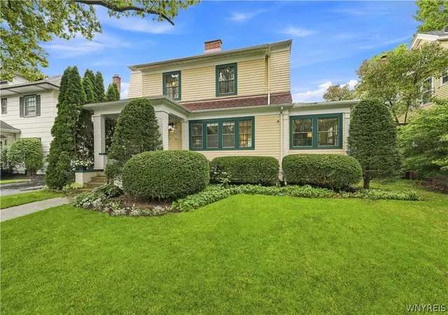 Photo 3 of Single family home for sale at 373 Woodbridge Ave, Buffalo, NY 14214 | MLS# B1714125 | Listing updated on 2026-09-12