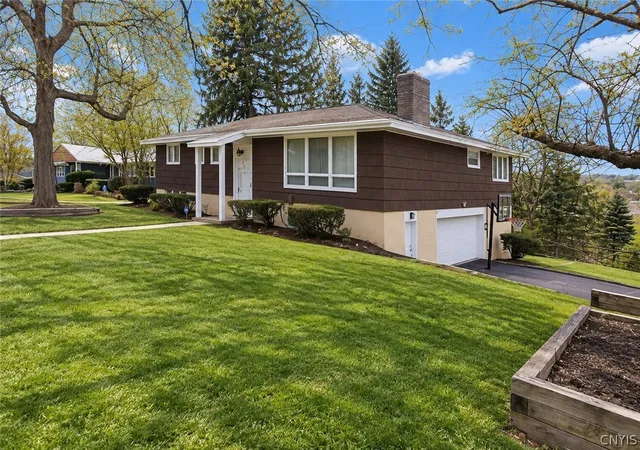 Photo 3 of Single family home for sale at 1500 Salt Springs Rd, Syracuse, NY 13214 | MLS# S1714231 | Listing updated on 2026-09-12