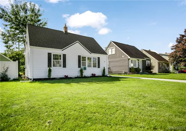 Photo 3 of Sale Pending at 288 Vicksburg Ave, Tonawanda, NY 14150 | MLS# B1714262 | Listing updated on 2026-09-23
