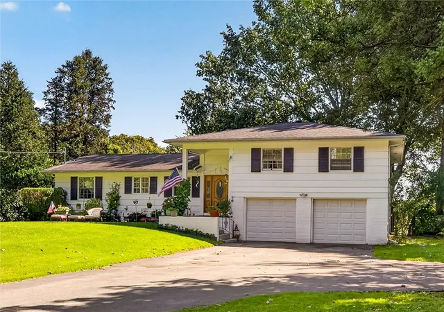 Photo 2 of Single family home for sale at 3062 Clover St, Pittsford, NY 14534 | MLS# R1708994 | Listing updated on 2026-09-14