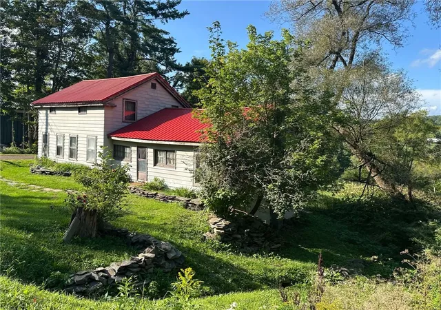 Photo 3 of Single family home for sale at 2565 Rt 206, Unadilla, NY 13849 | MLS# R1714378 | Listing updated on 2026-09-14