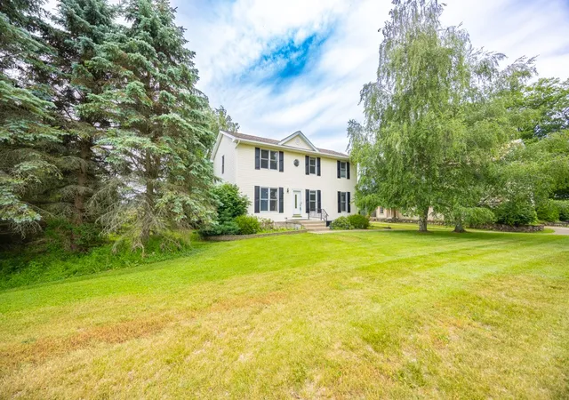 Photo 1 of Single family home for sale at 281 Dewey St, Churchville, NY 14428 | MLS# R1714444 | Listing updated on 2026-09-14