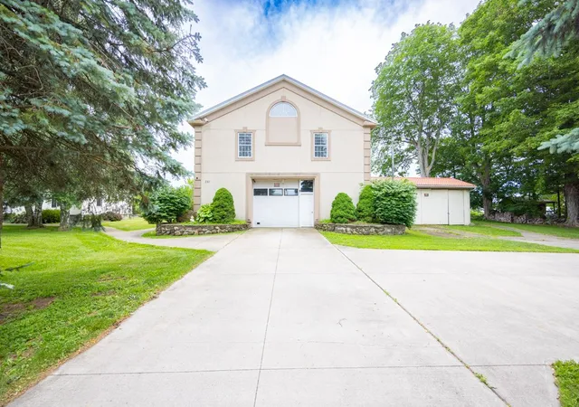 Photo 3 of Single family home for sale at 281 Dewey St, Churchville, NY 14428 | MLS# R1714444 | Listing updated on 2026-09-14