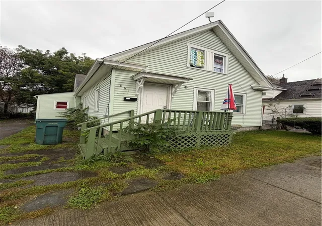 Photo 1 of Single family home for sale at 861 Smith St, Rochester, NY 14606 | MLS# R1714002 | Listing updated on 2026-09-14
