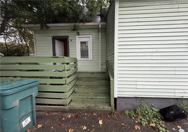Photo 3 of Single family home for sale at 861 Smith St, Rochester, NY 14606 | MLS# R1714002 | Listing updated on 2026-09-14