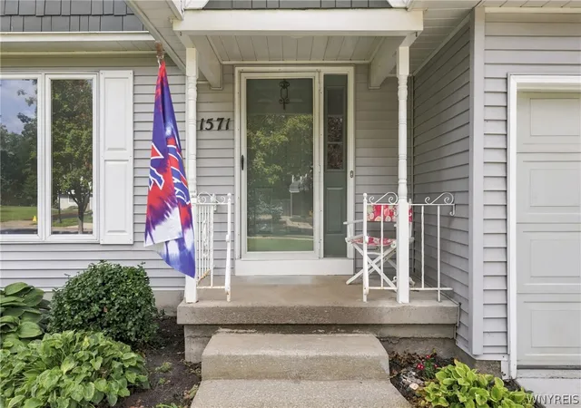 Photo 3 of Single family home for sale at 1571 Sundance, Lake View, NY 14085 | MLS# B1714315 | Listing updated on 2026-09-14