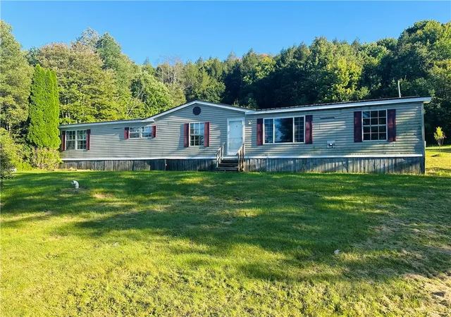 Photo 3 of Manufactured home for sale at 1660 Pine Swamp Rd, Sidney Center, NY 13839 | MLS# R1714508 | Listing updated on 2026-09-14