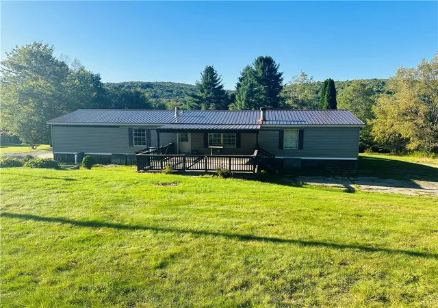 Photo 3 of Manufactured home for sale at 1660 Pine Swamp Rd, Sidney Center, NY 13839 | MLS# R1714508 | Listing updated on 2026-09-14