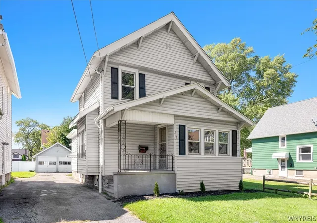 Photo 2 of Single family home for sale at 216 79th Street, Niagara Falls, NY 14304 | MLS# B1714538 | Listing updated on 2026-09-14