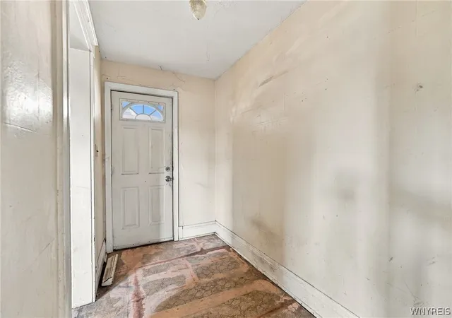 Photo 2 of Single family home for sale at 479 20th Street, Niagara Falls, NY 14303 | MLS# B1714486 | Listing updated on 2026-09-14