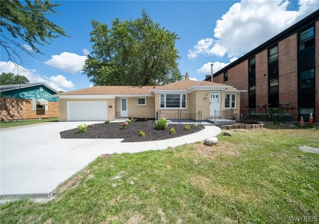 Photo 1 of Single family home for sale at 577 Delaware St, Tonawanda, NY 14150 | MLS# B1714569 | Listing updated on 2026-09-14