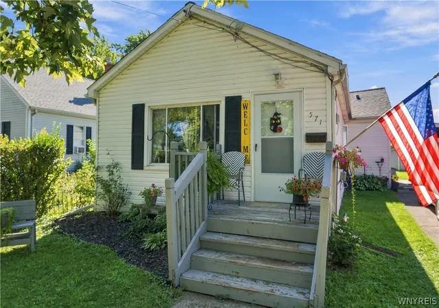 Photo 1 of Single family home for sale at 571 Adam St, Tonawanda, NY 14150 | MLS# B1714187 | Listing updated on 2026-09-19