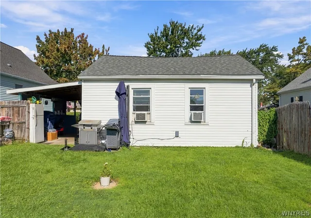 Photo 3 of Single family home for sale at 571 Adam St, Tonawanda, NY 14150 | MLS# B1714187 | Listing updated on 2026-09-19
