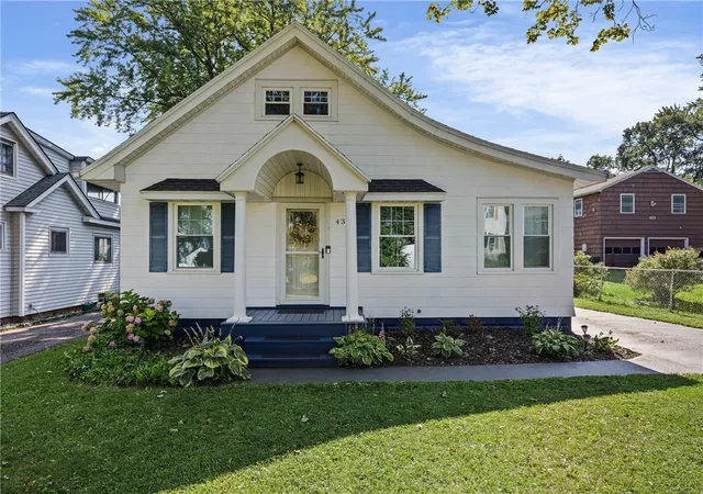 Photo 1 of Single family home for sale at 434 Crossfield Rd, Rochester, NY 14609 | MLS# R1714297 | Listing updated on 2026-09-14