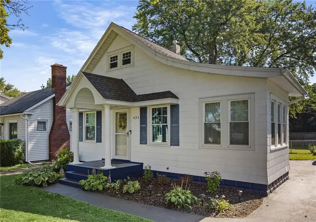 Photo 3 of Single family home for sale at 434 Crossfield Rd, Rochester, NY 14609 | MLS# R1714297 | Listing updated on 2026-09-14