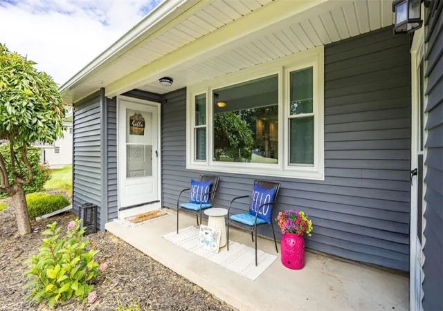 Photo 3 of Single family home for sale at 32 Kaywood Dr, Rochester, NY 14626 | MLS# R1713952 | Listing updated on 2026-09-14