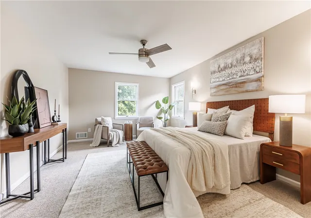 Photo 4 of Single family home for sale at 36 Pebble Crk Ln, Pittsford, NY 14534 | MLS# R1714546 | Listing updated on 2026-09-14