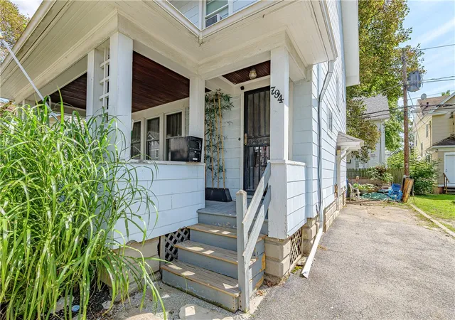 Photo 3 of Single family home for sale at 794 Seward St, Rochester, NY 14611 | MLS# R1712665 | Listing updated on 2026-09-14