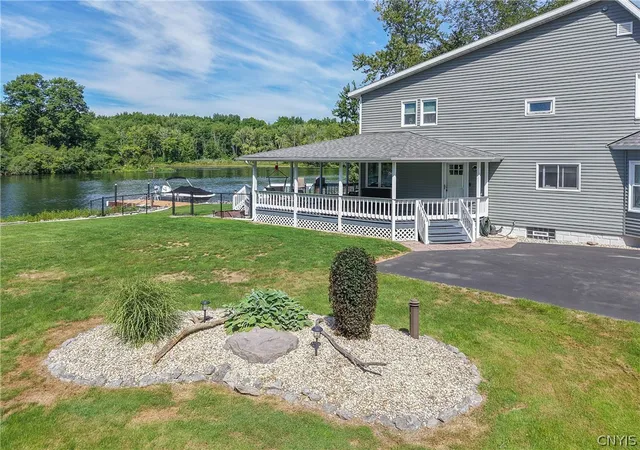 Photo 3 of Single family home for sale at 3601 Bonstead Rd, Clay, NY 13041 | MLS# S1712896 | Listing updated on 2026-09-16