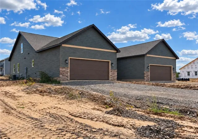 Photo 2 of Condo for sale at 200 Dove Rd, Van Buren, NY 13027 | MLS# S1714653 | Listing updated on 2026-09-14
