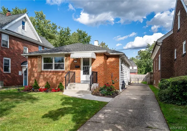 Single family home for sale at 143 Capen Blvd, Buffalo, NY 14226 | MLS# B1714165