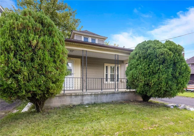 Photo 3 of Single family home for sale at 1415 Byrd Ave, Niagara Falls, NY 14303 | MLS# B1714205 | Listing updated on 2026-09-14
