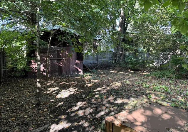 Photo 3 of Single family home for sale at 406 Jefferson St, Elmira, NY 14904 | MLS# R1714692 | Listing updated on 2026-09-14