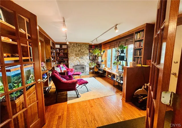 Photo 4 of Single family home for sale at 100 Wallace Ave, Camillus, NY 13031 | MLS# S1713859 | Listing updated on 2026-09-14