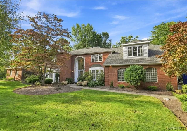 Photo 1 of Single family home for sale at 14 Stratford Ct, East Amherst, NY 14051 | MLS# B1714514 | Listing updated on 2026-09-15