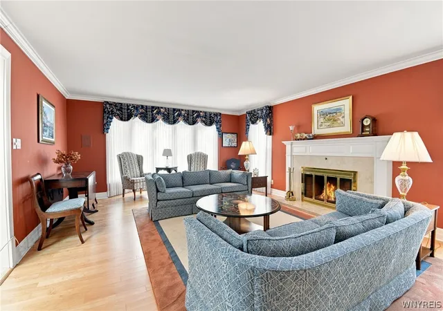 Photo 3 of Single family home for sale at 14 Stratford Ct, East Amherst, NY 14051 | MLS# B1714514 | Listing updated on 2026-09-15