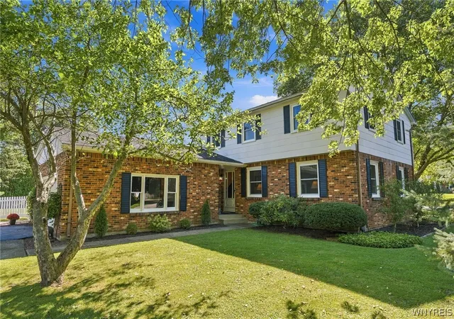 Single family home for sale at 11 Old Orchard Ln, Orchard Park, NY 14127 | MLS# B1714412